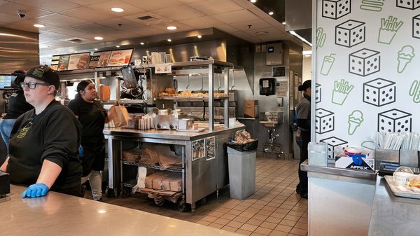 Shake Shack NYNY Hotel (LV BLVD) by null