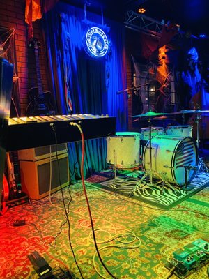 THE VIBE LIVE MUSIC VENUE by null
