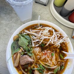 Pho 7 Vietnamese Restaurant - Coconut Juice & Beef Stew with Rice Noodle! So yummiii