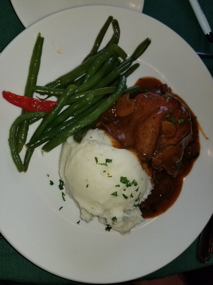 SHAKER RIDGE COUNTRY CLUB HOUSE Updated August 2024 802