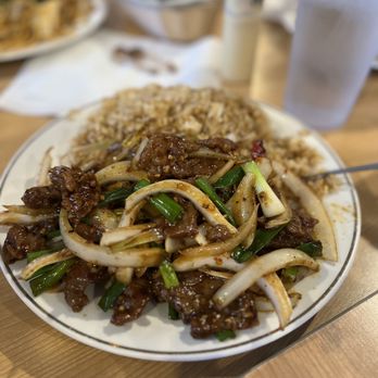 Steaming Seafood Restaurant - Mongolian beef with fried rice - Seafood Near Me - Marysville, California Steaming Seafood Restaurant - Mongolian beef with fried rice - Seafood Near Me - Marysville, California