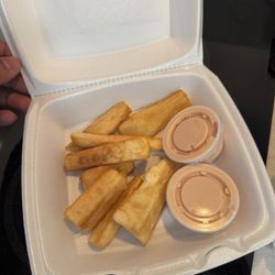 La Garita Restaurant - Yucca Frita con mayoketchup
