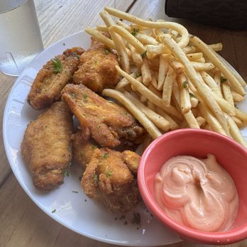 Alamar Dominican Kitchen - Pica Pollo - Comfort Food Near Me - Oakland, California