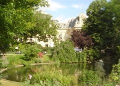 Square du Temple - Elie Wiesel by null