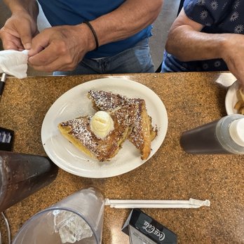 Kitchen Table Cafe - Breakfast & Brunch Near Me - Vancouver, Washington Kitchen Table Cafe - Breakfast & Brunch Near Me - Vancouver, Washington