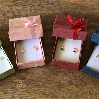 Paradise Jewelers - So many options for stud earrings/children's earrings too. - Jewelry Near Me - San Clemente, California