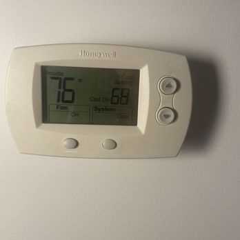 DoubleTree by Hilton Hotel Fort Lee - George Washington Bridge - Thermostat supposedly repaired but temperature wouldn't change. - Hotels Near Me - Fort Lee, New Jersey