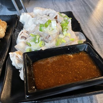 19 GOLD - Steamed Pork Belly with Sweet Garlic Sauce - Taiwanese Near Me - Seattle, Washington 19 GOLD - Steamed Pork Belly with Sweet Garlic Sauce - Taiwanese Near Me - Seattle, Washington