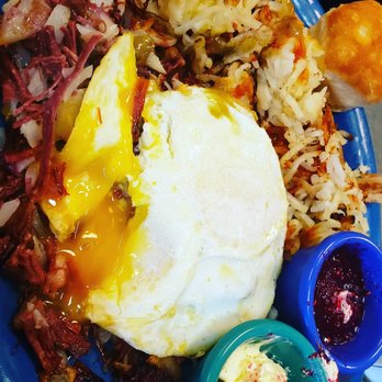 Biscuits Cafe - Brisket hash and their amazing biscuits - Cafes Near Me - Federal Way, Washington