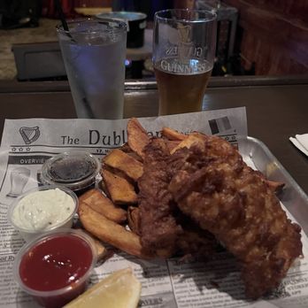 Ireland's 32 - Fish & Chips - Dive Bars Near Me - Van Nuys, California