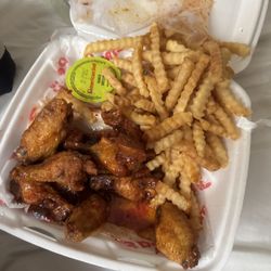 American Deli - Only sweet chili wings