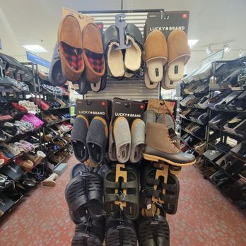 Macy's Backstage - Shoe Stores Near Me - Lake Grove, New York