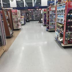 Walgreens - Franklin Walgreens -- 160 East Central Street / Route 140, At King Street Junction, Franklin                  Interior