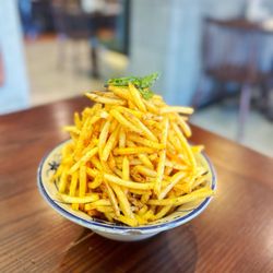 All About Pho - Skinny Fish Sauce Fries | IG @moniquedao