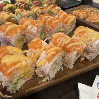 Show Sushi - Sushi Bars Near Me - San Dimas, California