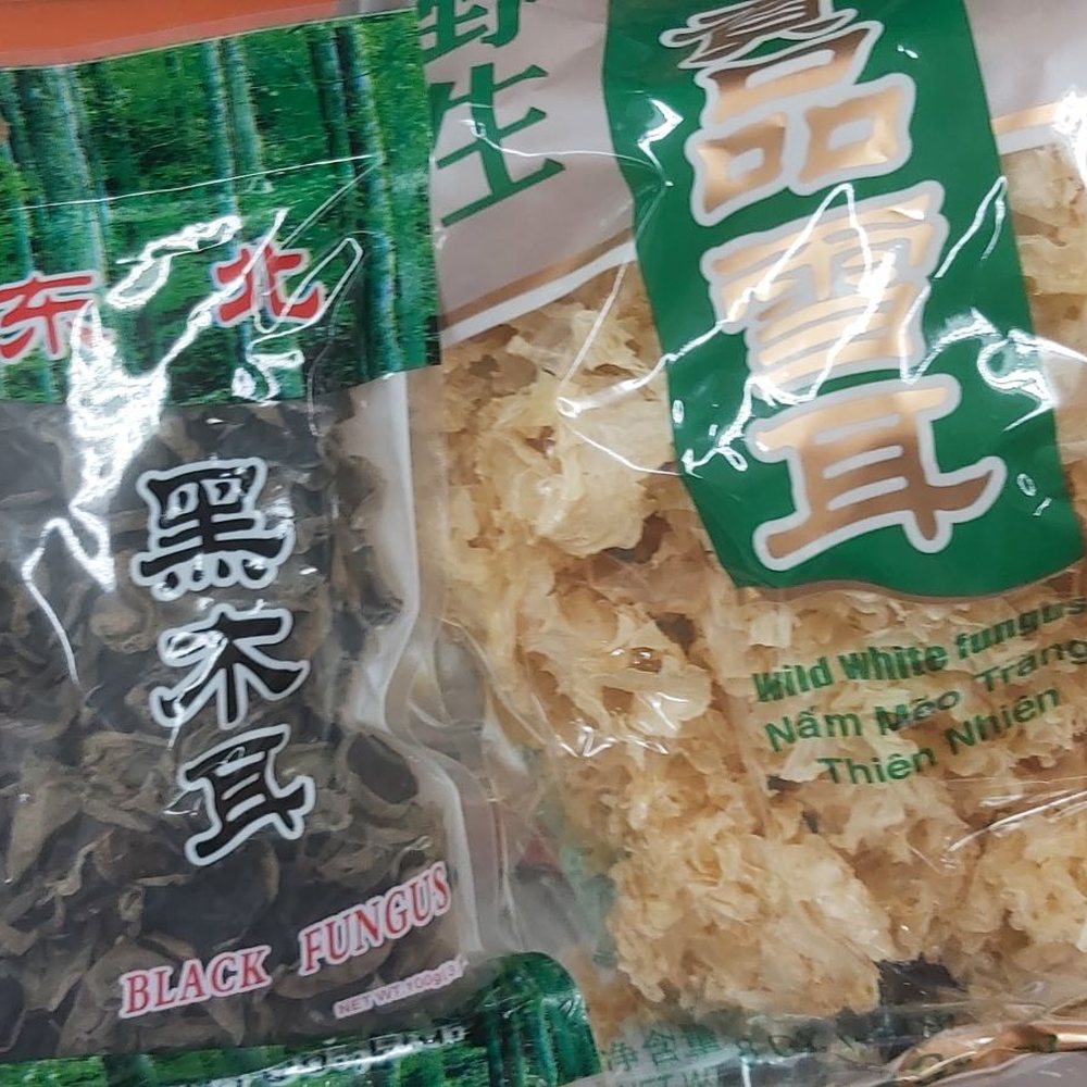 Many options to choose from for black and white fungus.