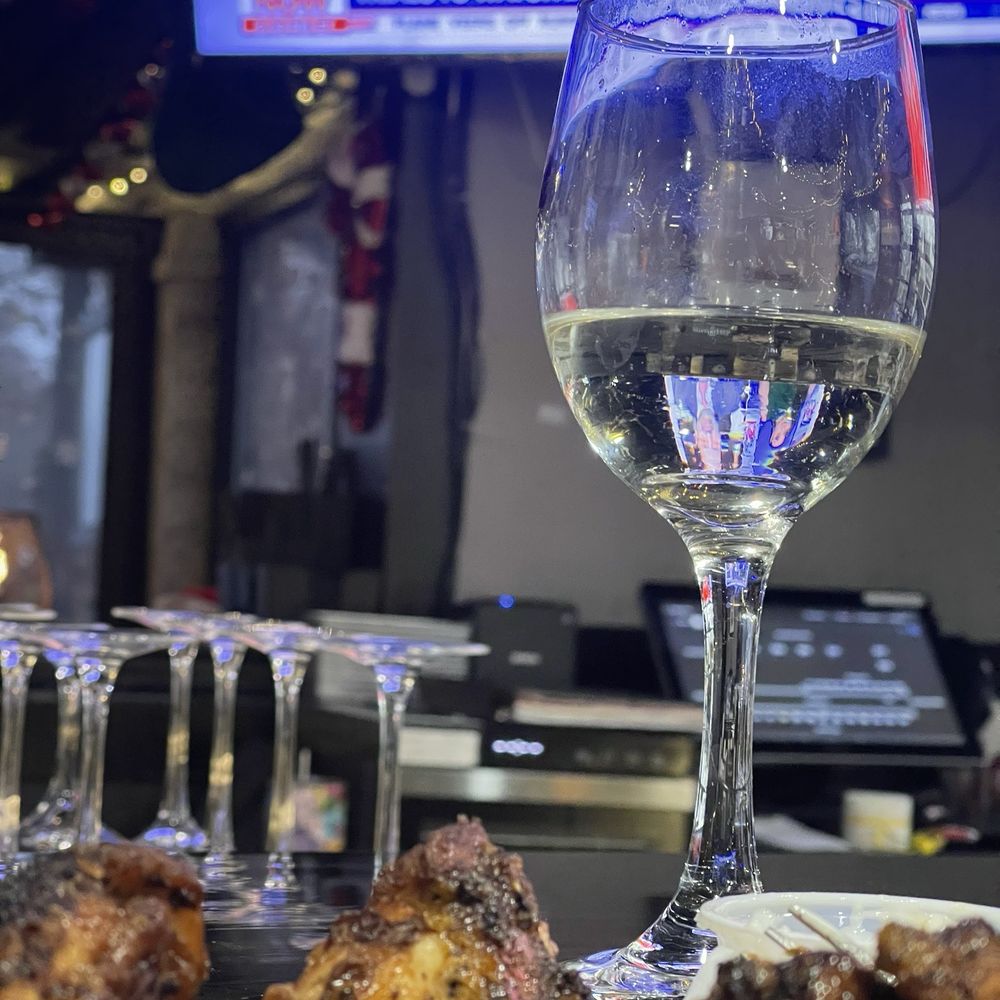 Moscato and V Signature Wings Moscato and V Signature Wings