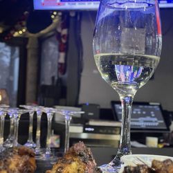 V Pizza - Moscato and V Signature Wings