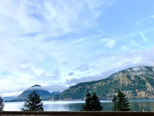 Starvation Creek Falls by null