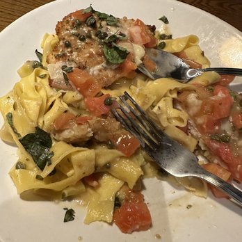 Uno Pizzeria & Grill - Chicken Piccata - Pizza Near Me - Winter Garden, Florida Uno Pizzeria & Grill - Chicken Piccata - Pizza Near Me - Winter Garden, Florida