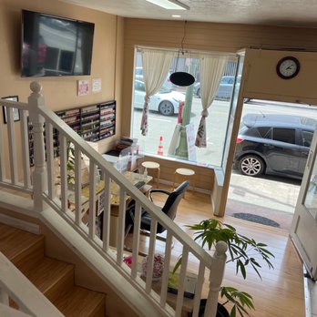 A Nail Today - Double decker nail salon! - Nail Salons Near Me - Oakland, California