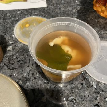 I Fish Poke Bar Thai Kitchen - Look at that seaweed on top of that dumpling soup oh so good - Thai Near Me - Chico, California