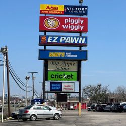 Piggly Wiggly - Street sign