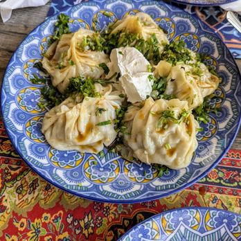 Chaihona Lazzat - Manti with sour cream - Halal Near Me - Beverly Hills, California Chaihona Lazzat - Manti with sour cream - Halal Near Me - Beverly Hills, California