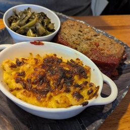 Erik got the meatloaf with macaroni and cheese. It looked good!! Erik got the meatloaf with macaroni and cheese. It looked good!!