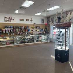 C.B. Perkins Tobacconist - Tobacco, lighters, ashtrays and accessories