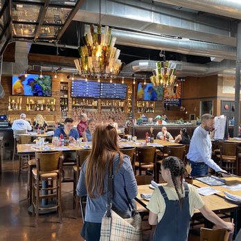 Taphouse Kitchen by Eppig Brewing Co - Inside - New American Near Me - Scottsdale, Arizona Taphouse Kitchen by Eppig Brewing Co - Inside - New American Near Me - Scottsdale, Arizona