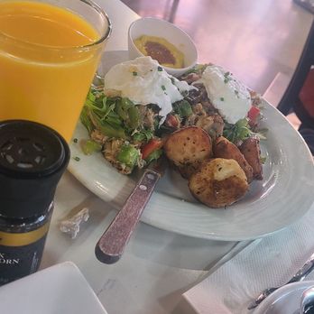 Lemon Tree Cafe - Crab Benedict - Breakfast & Brunch Near Me - Rancho Cucamonga, California Lemon Tree Cafe - Crab Benedict - Breakfast & Brunch Near Me - Rancho Cucamonga, California