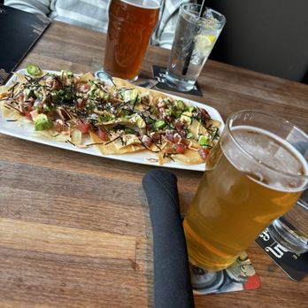 Yard House - Poke Nachos and Draft Beer - New American Near Me - The Woodlands, Texas