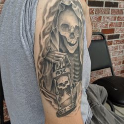 Lucid Arts Tattoo Studio - Custom Black & Gray 2