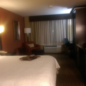 Hampton Inn Phoenix-Biltmore - Hotel room - Hotels Near Me - Phoenix, Arizona Hampton Inn Phoenix-Biltmore - Hotel room - Hotels Near Me - Phoenix, Arizona