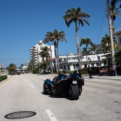 Soflo Slingshot Rentals - A1A Blvd Cruise north to Palm Beach.