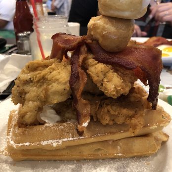 Maple Leaf Diner - Chicken and waffles - American Near Me - Dallas, Texas Maple Leaf Diner - Chicken and waffles - American Near Me - Dallas, Texas