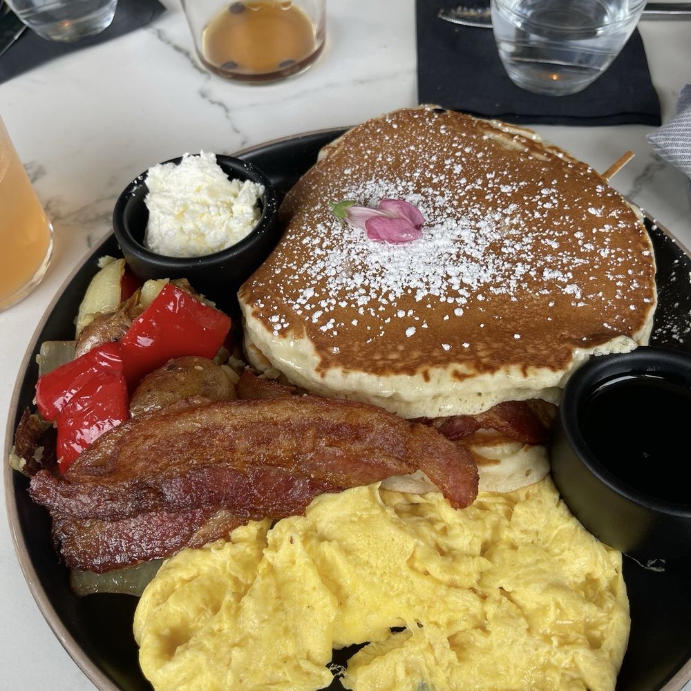 Vagabond - Buttermilk Pancakes - Bars Near Me - Washington, DC, District of Columbia