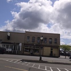 Union Gospel Mission of Grays Harbor - Front of the building and main entrance