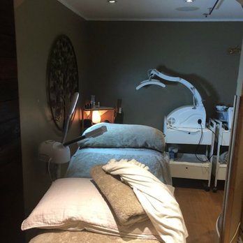 La Vie Medispa - Relaxing treatment room - Massage Near Me - Sydney, NSW La Vie Medispa - Relaxing treatment room - Massage Near Me - Sydney, NSW