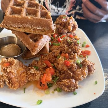 Toast Coffeehouse - Tennessee Chicken & Waffle - Breakfast & Brunch Near Me - Long Beach, New York