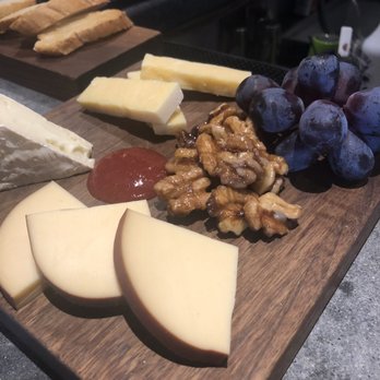 Dark Horse Tavern - Cheese plate, smoked Gouda, aged cheddar, Brie, candied walnuts and grapes - all delicious. - New American Near Me - Los Angeles, California Dark Horse Tavern - Cheese plate, smoked Gouda, aged cheddar, Brie, candied walnuts and grapes - all delicious. - New American Near Me - Los Angeles, California