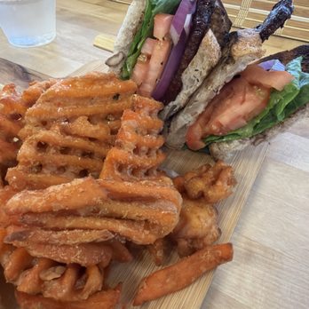 Lunakin Café - Luna BLT. - Breakfast & Brunch Near Me - Las Vegas, Nevada Lunakin Café - Luna BLT. - Breakfast & Brunch Near Me - Las Vegas, Nevada