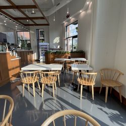 Toastique - Dining Room