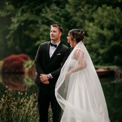 Almas Bridal