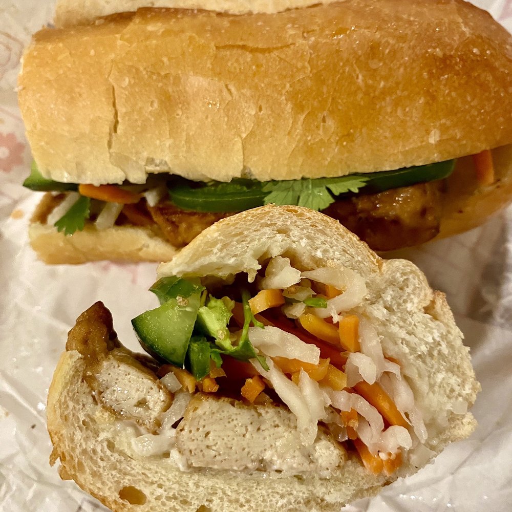 Mami Tran - Tofu bánh mì - Food Trucks Near Me Mami Tran - Tofu bánh mì - Food Trucks Near Me