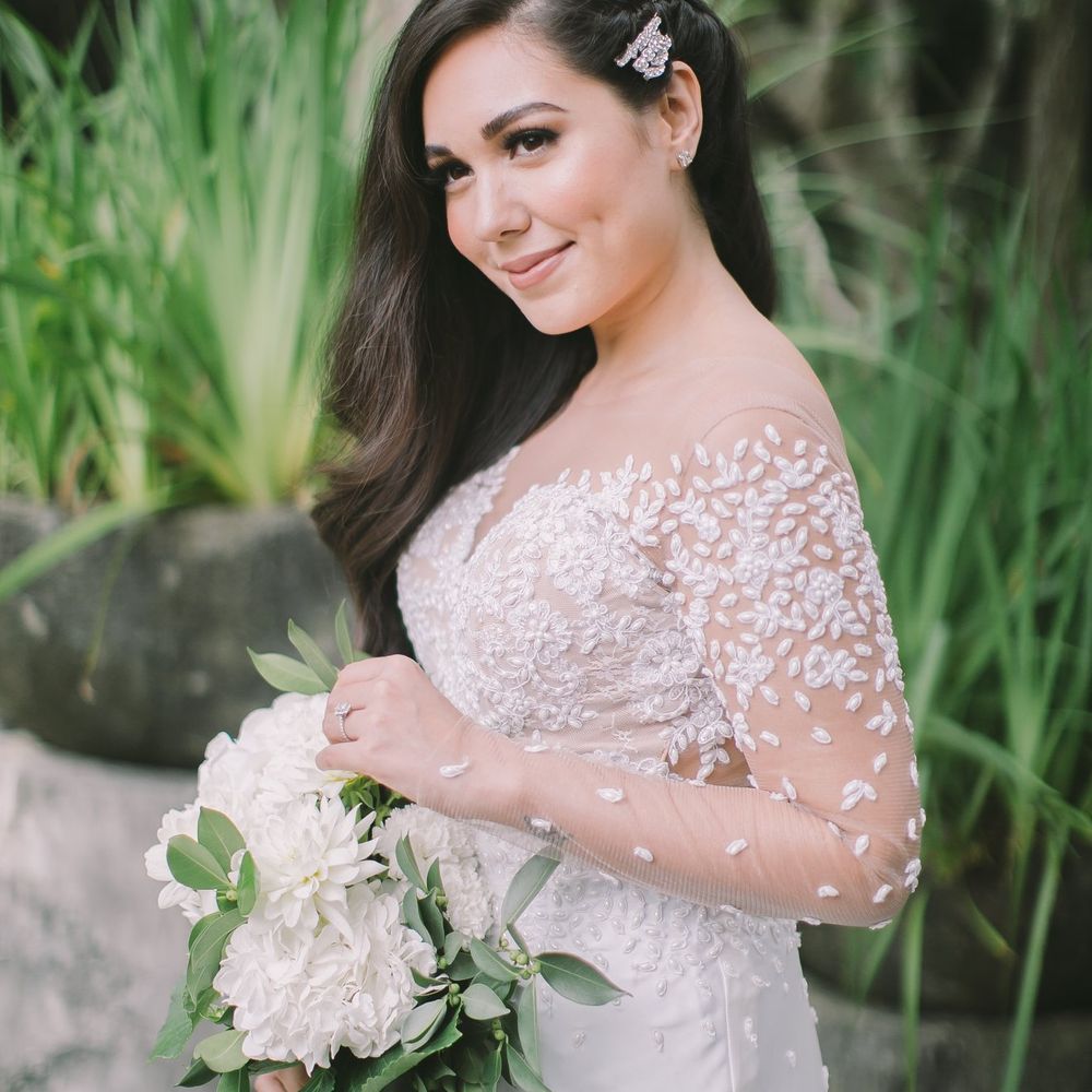 bridesmaid dresses manila philippines Bridesmaids in soft taupe silk gowns. . . . . For inquiries and/or appointment scheduling, kindly email Lesliesbridal@yahoo.com Contact number: 0917 551 1461 Address: 168 Mall Binondo Manila, Soler Wing, Basement