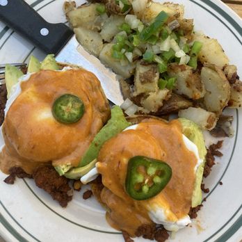Art's Corner Cafe - Chorizo eggs Benedict - Breakfast & Brunch Near Me - Ventura, California Art's Corner Cafe - Chorizo eggs Benedict - Breakfast & Brunch Near Me - Ventura, California