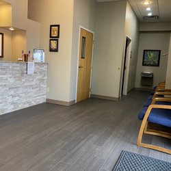 Sands Family Chiropractic Clinic - Waiting room