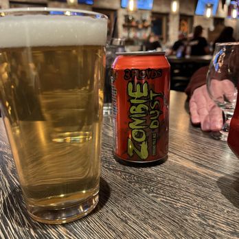 Rams Pint House & Rooftop Lounge - Salad Near Me - Perkasie, Pennsylvania